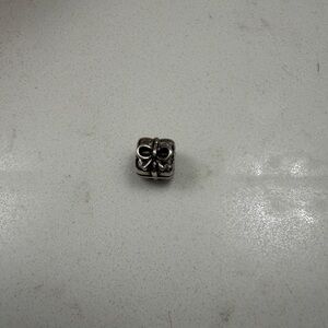 Pandora Silver Present Charm